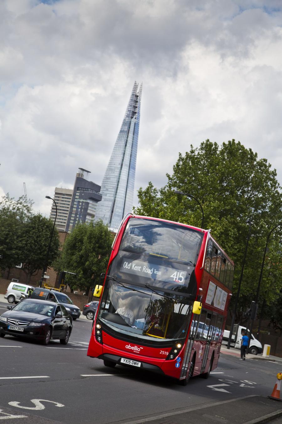  Alexander Dennis Enviro400H 2015 года  (фото 2 из 12)
